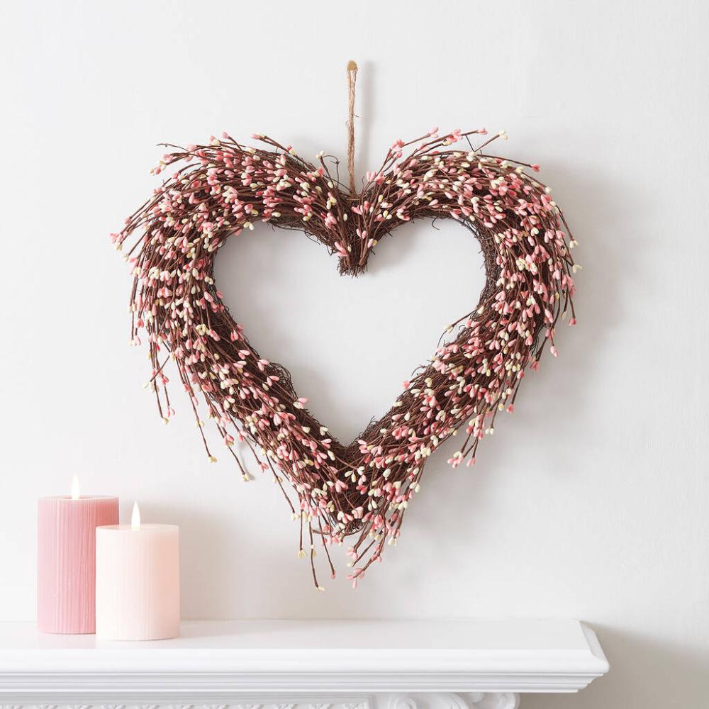 40cm Rice Berry Heart Wreath | Floral wreaths Floral wreaths Floral wreaths