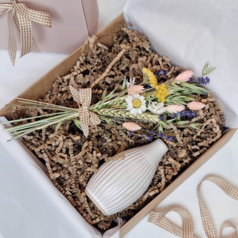 Bud Vase And Dried Flowers Gift Box | Dried flowers Dried flowers Dried flowers