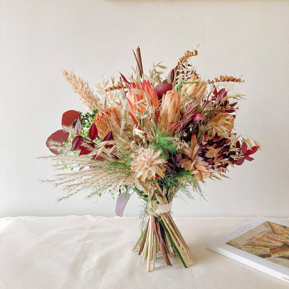 Dried Protea Banksia Bouquet Covent Garden | Dried flowers Dried flowers Dried flowers