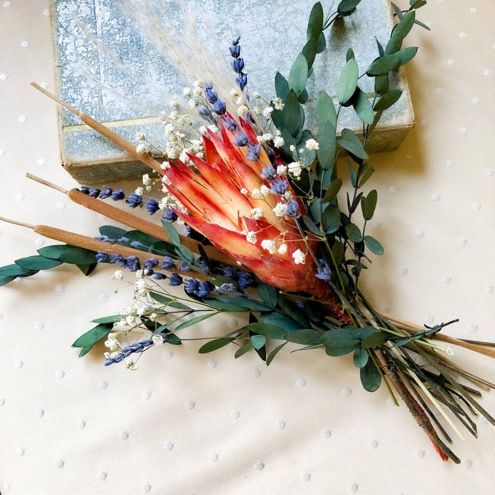 Eucalyptus Lavender Protea Posy Fresco | Dried flowers Dried flowers Dried flowers