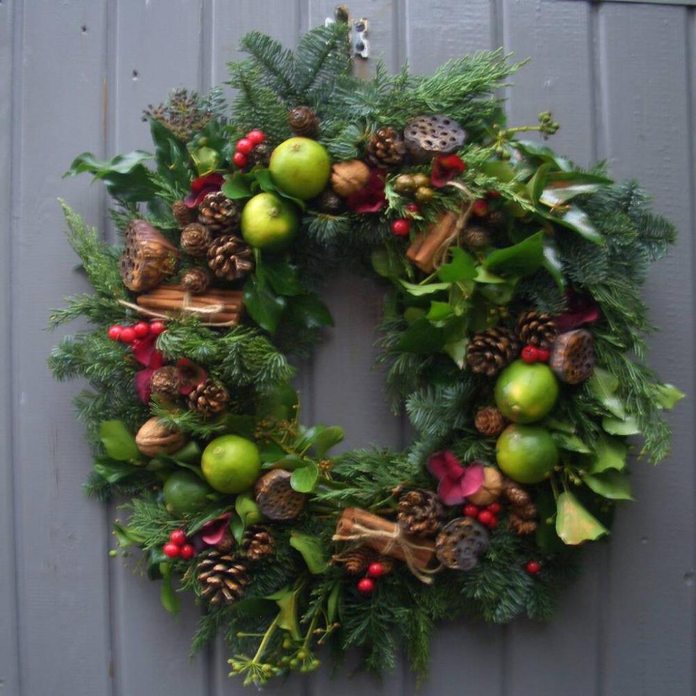 Fresh Classic Traditional Christmas Wreath | Floral wreaths Floral wreaths Floral wreaths