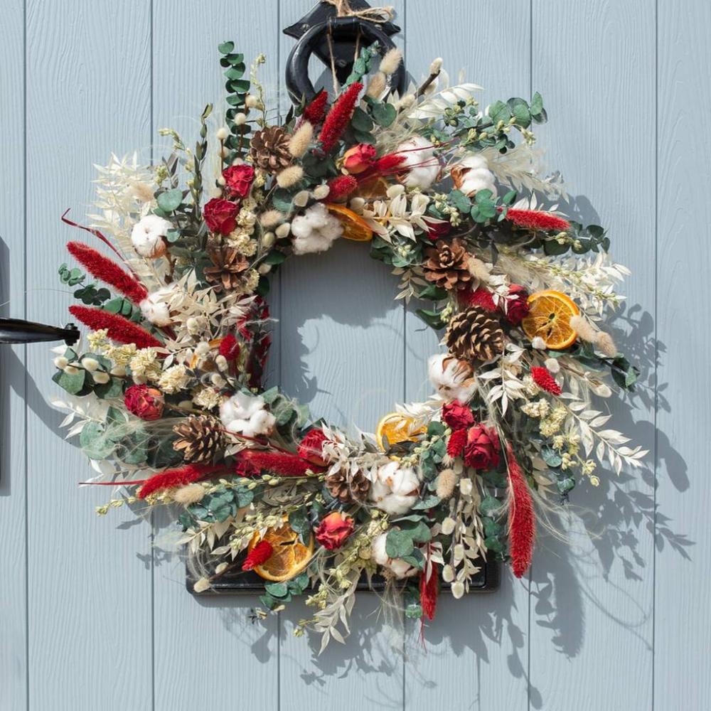 Luxurious Traditional Christmas Wreath | Floral wreaths Floral wreaths Floral wreaths