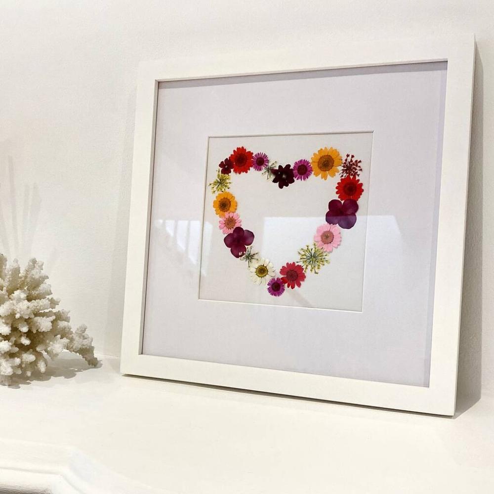 Small Pressed Flower Heart In A Frame | Dried flowers Dried flowers Dried flowers