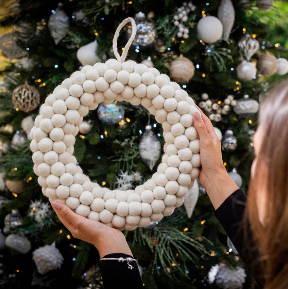 White Christmas Felt Ball Door Wreath | Floral wreaths Floral wreaths Floral wreaths